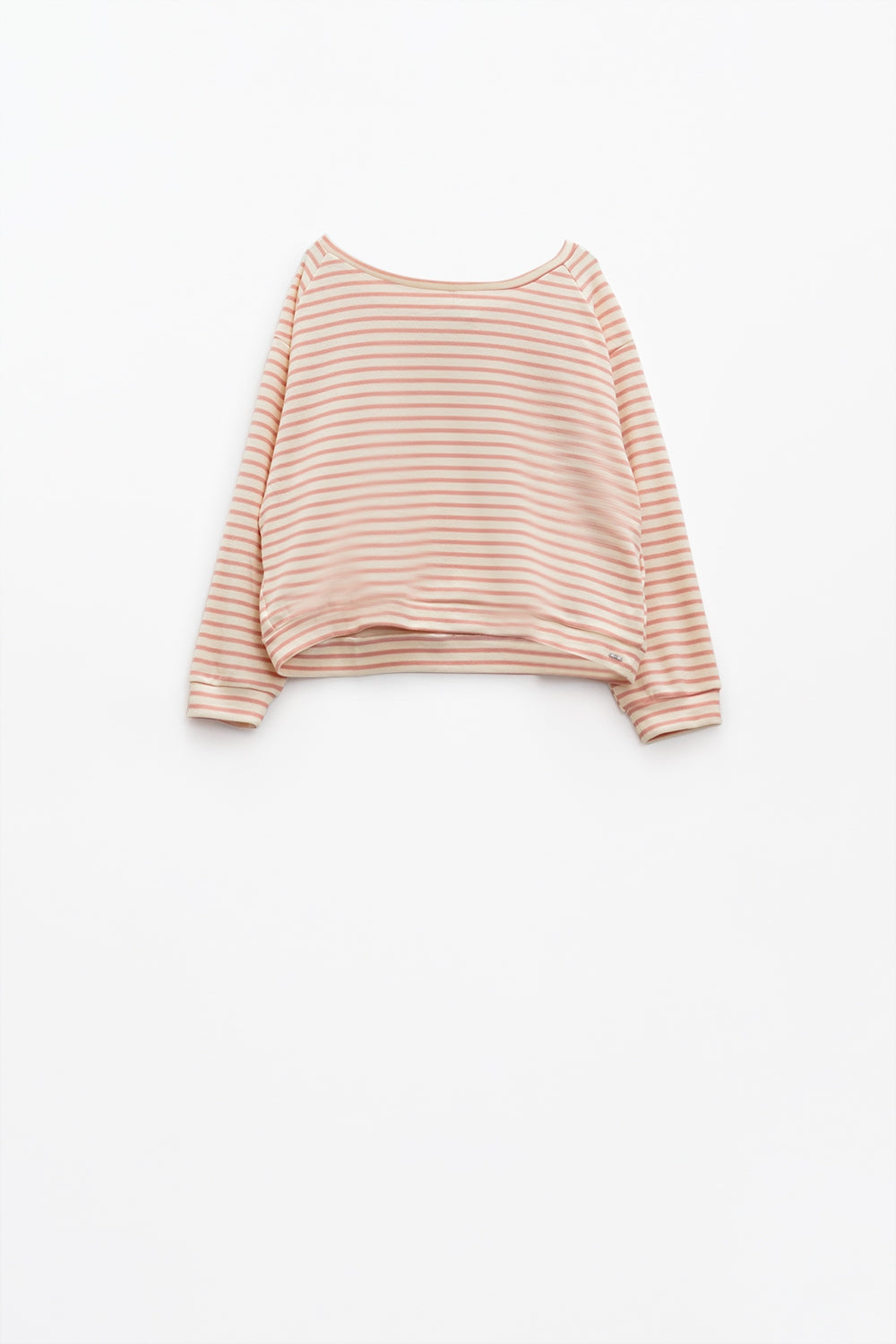 Long sleeves white sweater with pink stripes and a boat neck