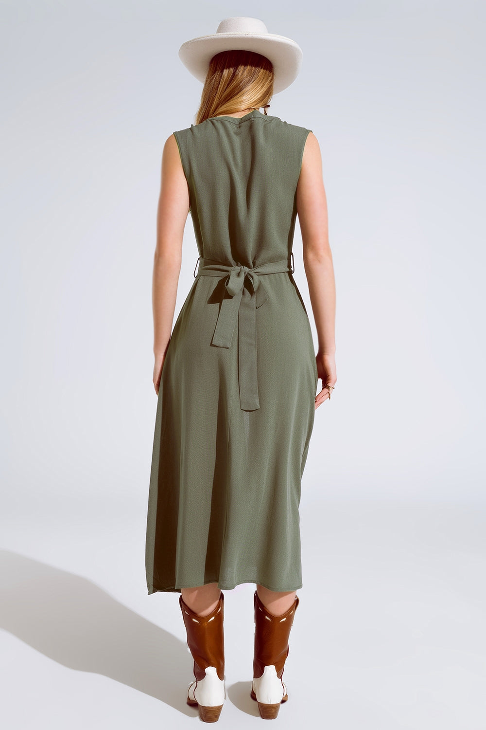 Maxi dress in khaki with ruffle and button detail