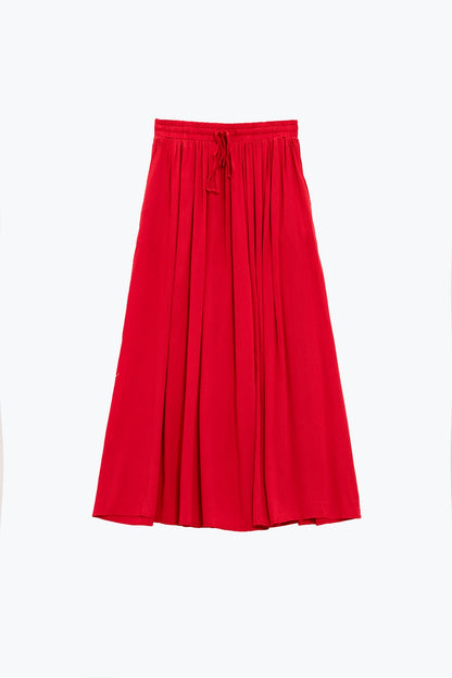 Maxi skirt in red fluid fabric with elastic waist