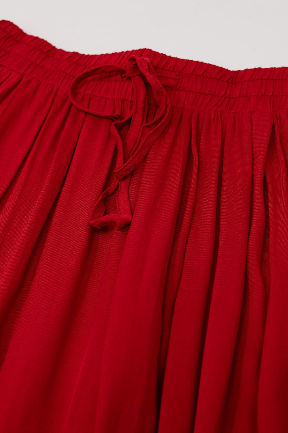 Maxi skirt in red fluid fabric with elastic waist